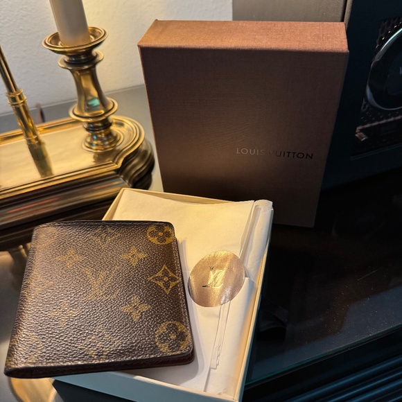 Men's Louis Vuitton Monogram Multiple wallet
